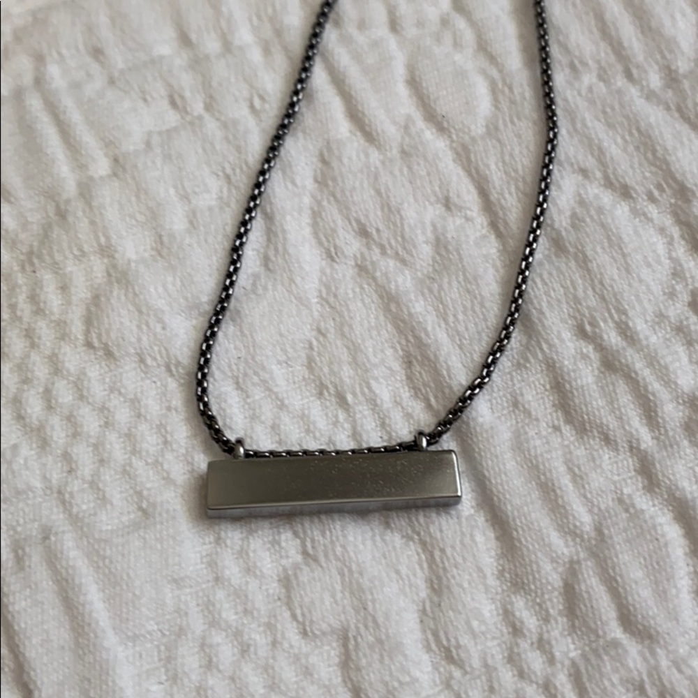Kendra Scott Mackenzie Necklace - Picture 4 of 9